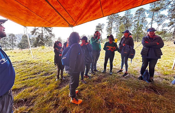 Briefing previo a la plantación de árboles, jornada Epson en el Nevado de Toluca